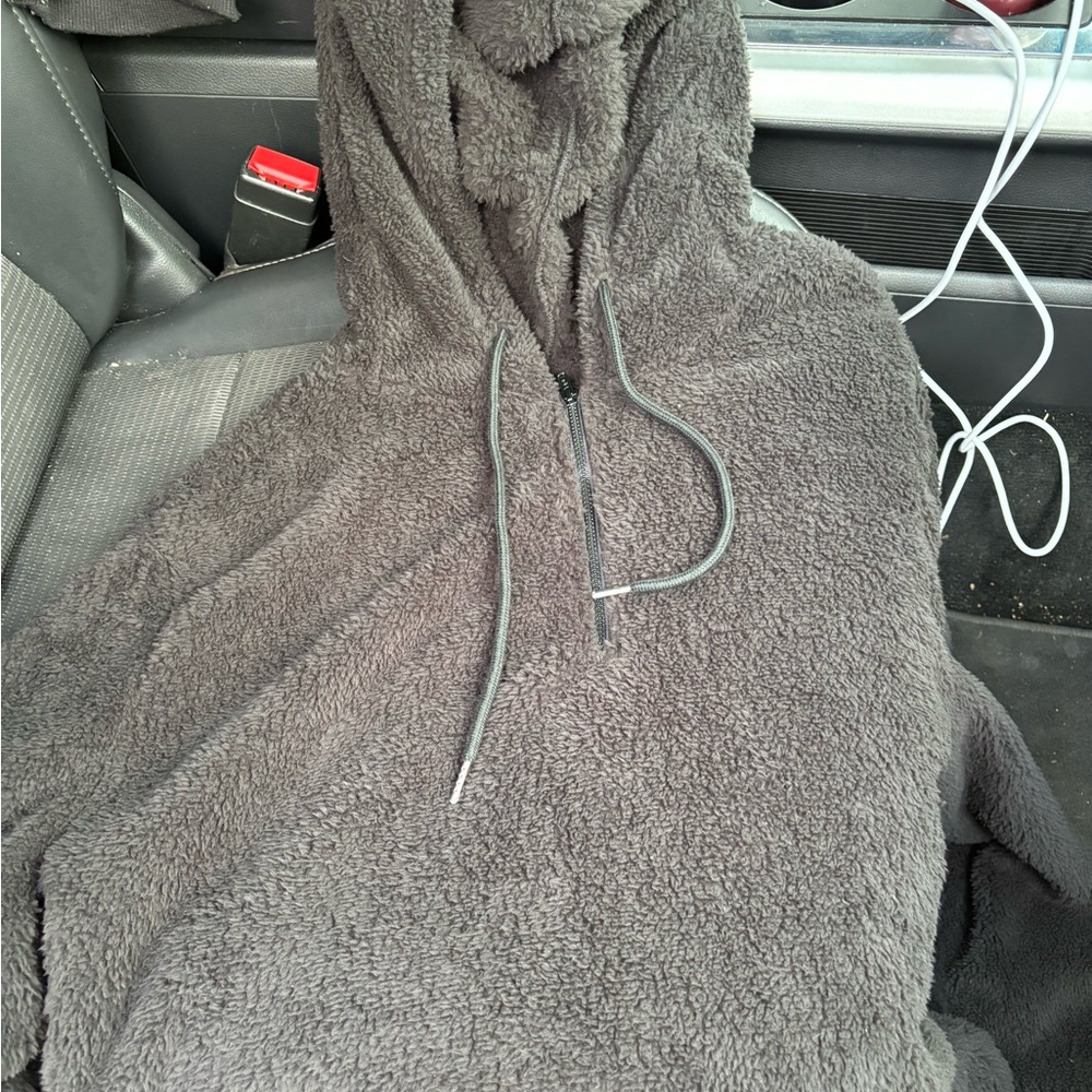 Men’s black bear hoodie. Size 4xl runs smaller. New